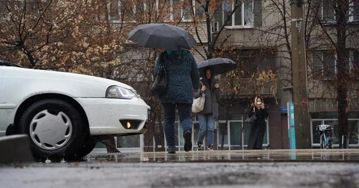 До 18 градусов тепла ждут жителей мегаполисов Казахстана в среду.