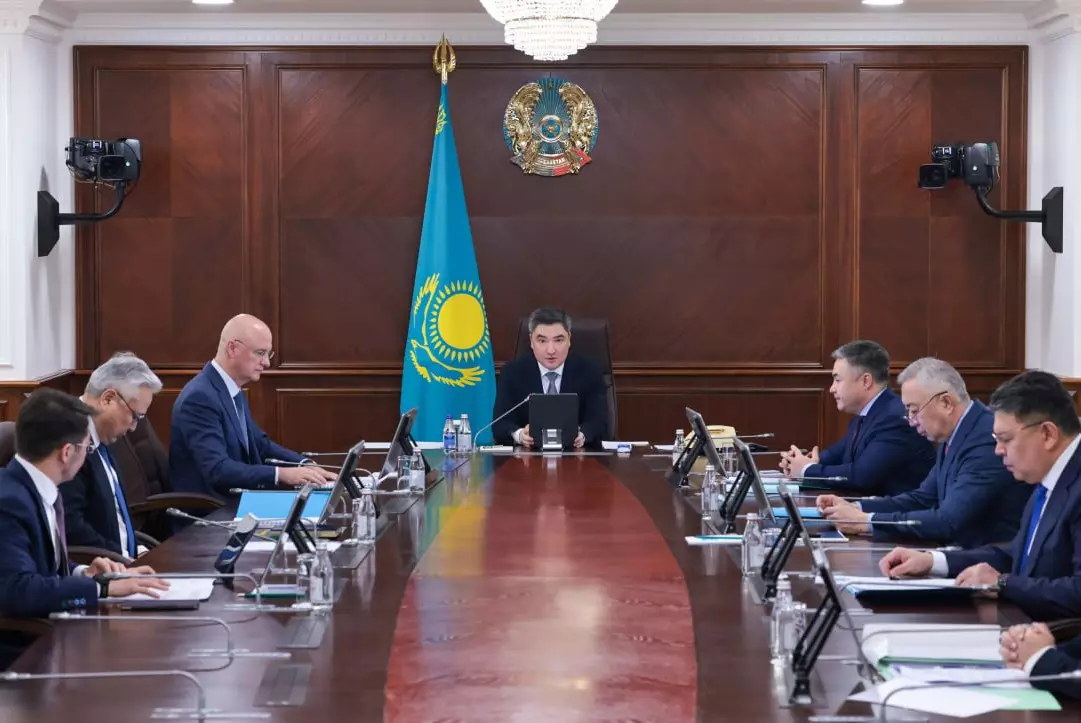 Бектенов требует жёстких мер по предотвращению пожаров в жилом секторе