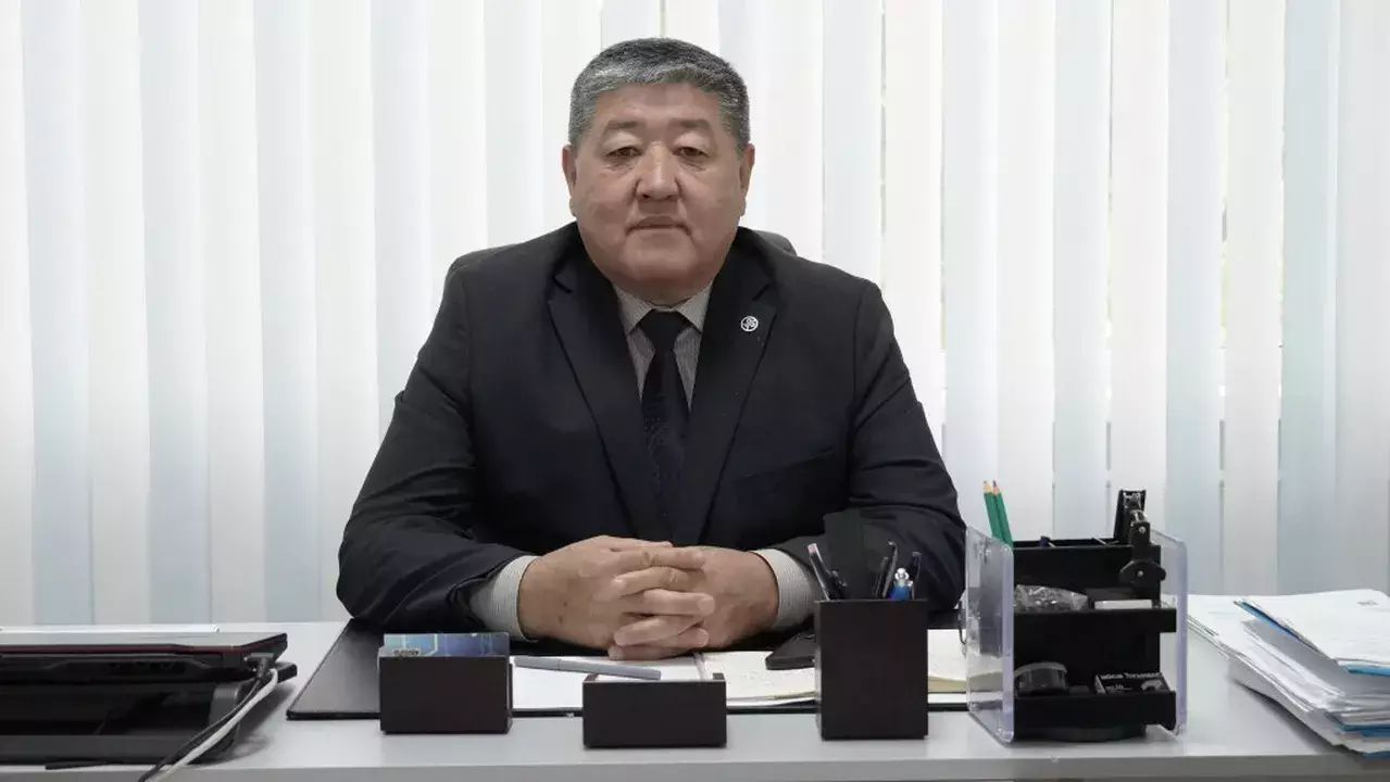 Оралда колледж директоры студенттер арқылы 49 миллион теңгені қалтаға басқан