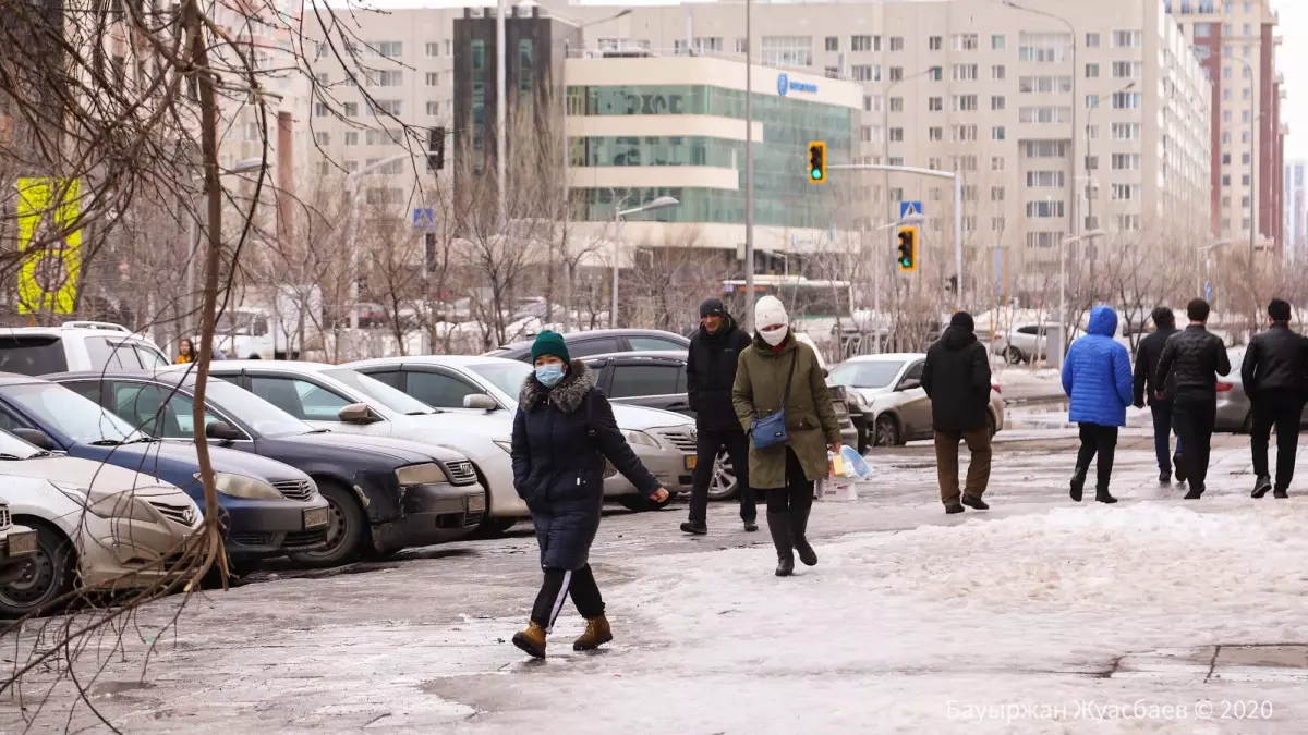Дәріханаларда вирусқа қарсы дәрілер жеткілікті болуы керек – Олжас Бектенов