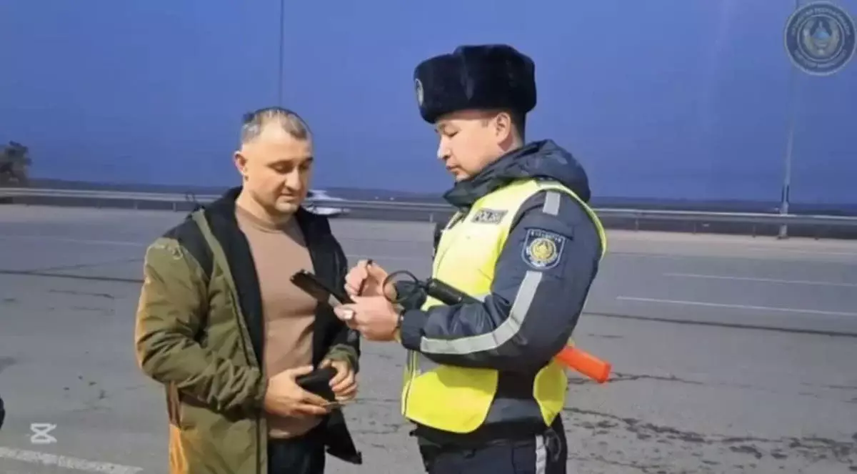 В Карагандинской области примерных водителей поощрили необычным способом (видео)