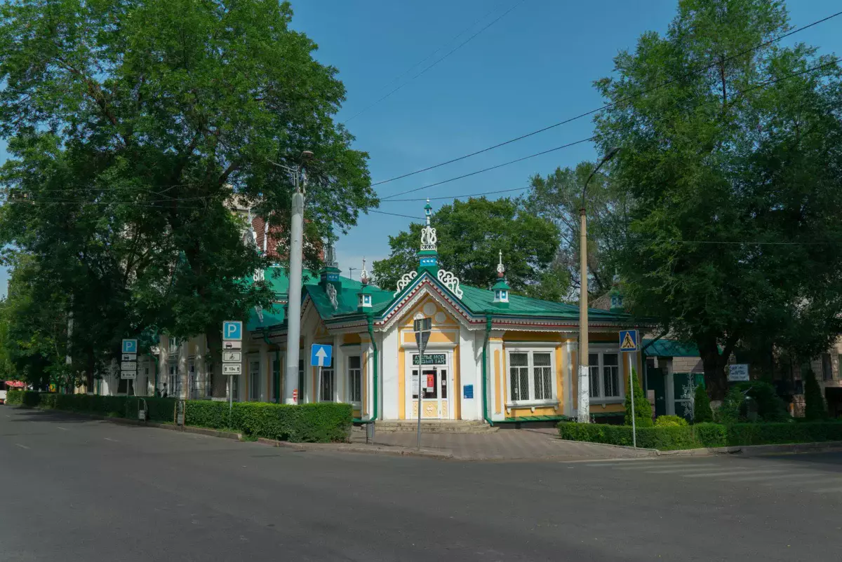 Слухи о сносе исторического памятника в Алматы появились в Сети