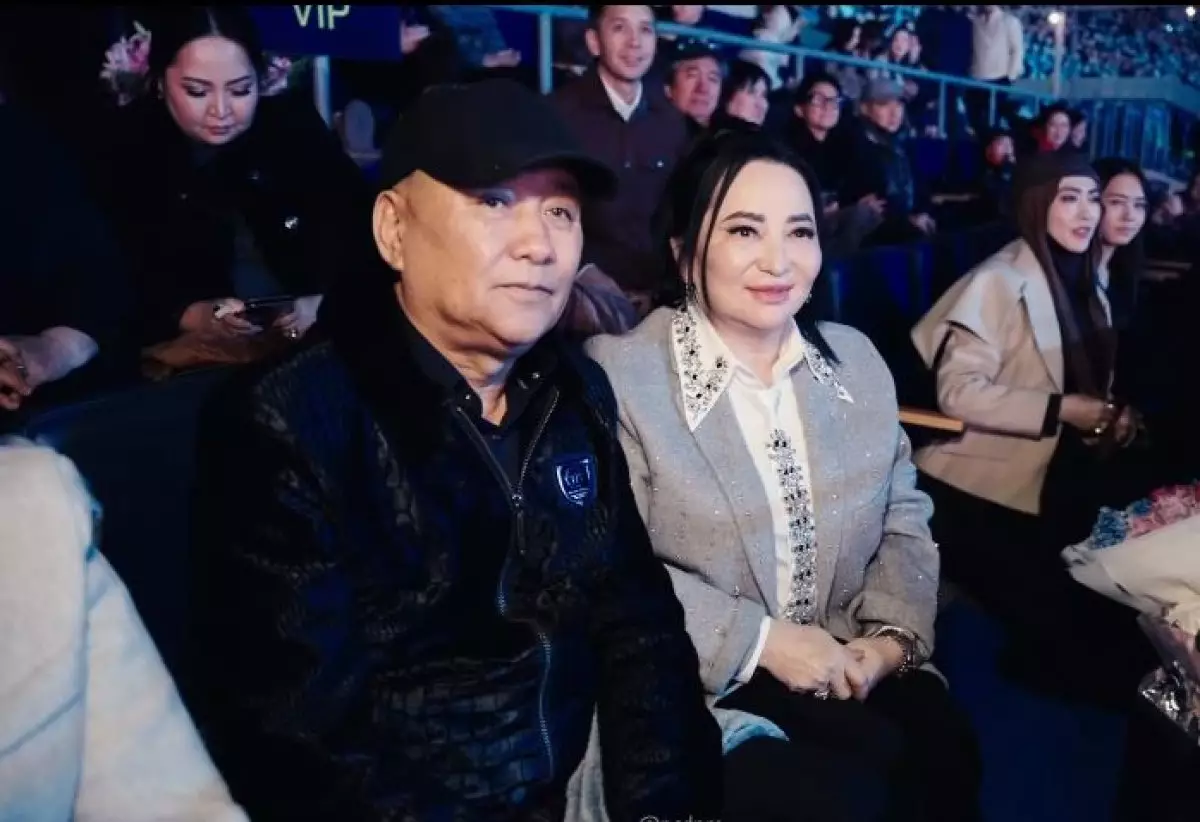 Поклонники Кайрата Нуртаса восхищаются его мамой