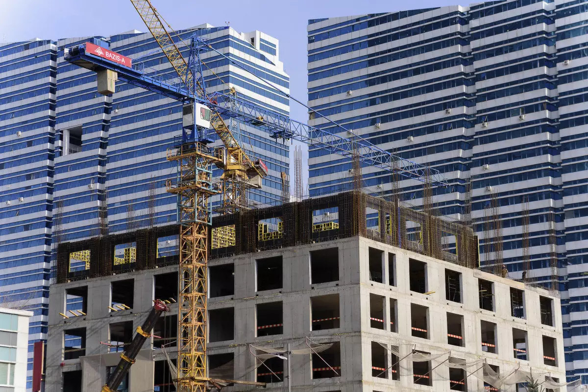 Казахстан переживает строительный и арендный бум