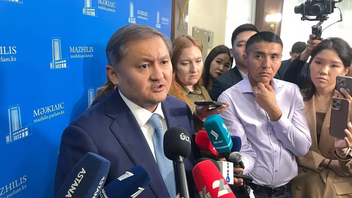 Диплом сату – қылмыс. Барлық дипломды өзгертіп жатырмыз  - Саясат Нұрбек