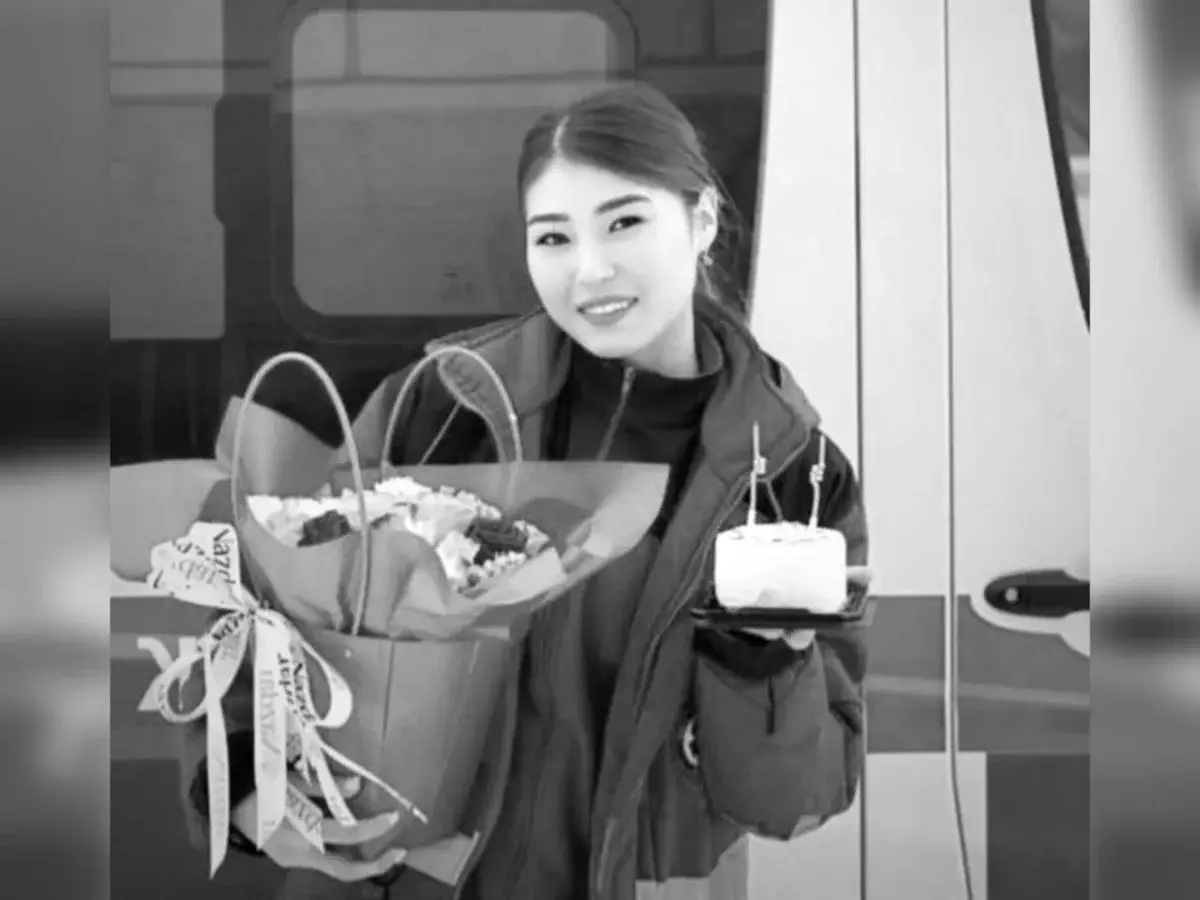 Ушла героем, спасая других: в Астане простились с 23-летней фельдшером Улданой Мырзуан