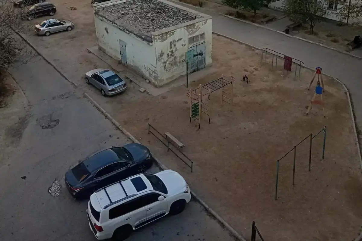 Негде играть: жители 22 микрорайона Актау требуют детскую площадку - новости на Lada.kz 19.11.2025