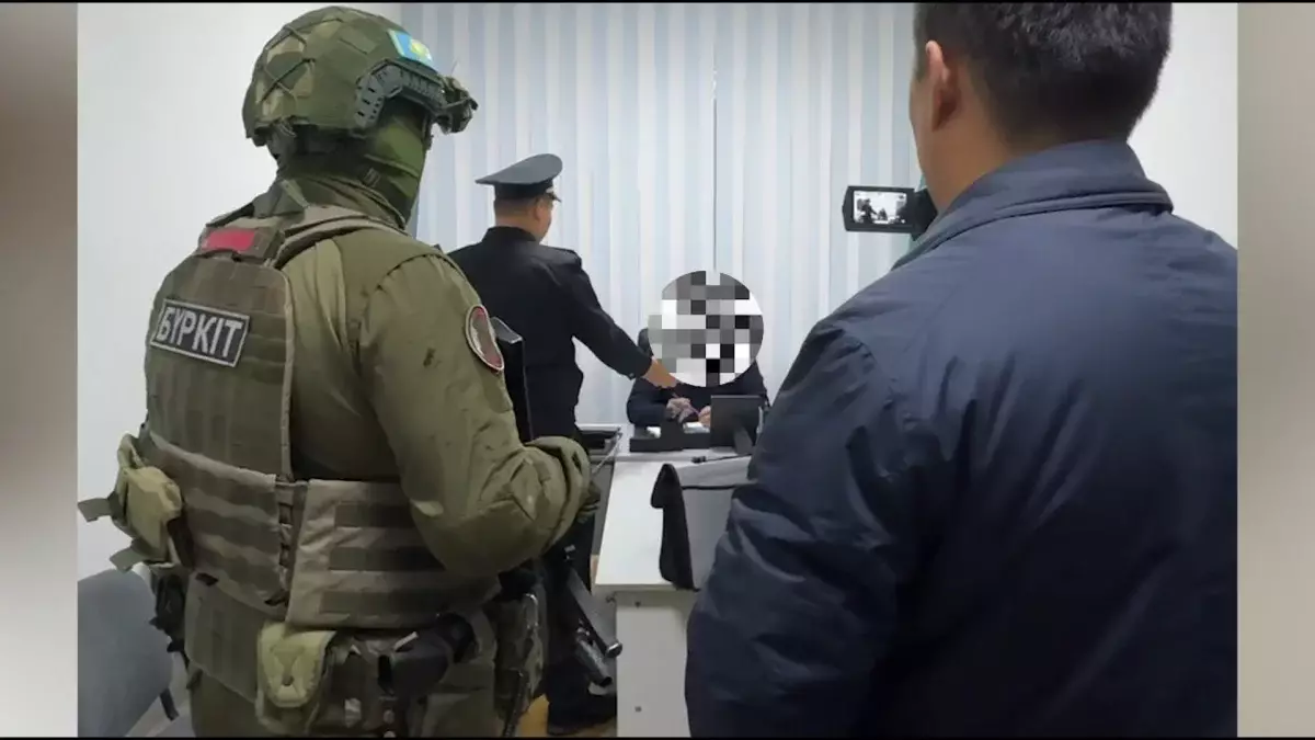 Жоқ студенттерді тіркеген: БҚО-да колледж директоры 49 миллион теңгеден астам бюджет қаржысын жымқырды