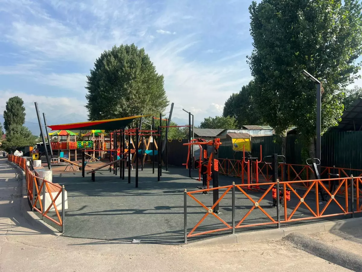 Алматының Алатау ауданында 31 қоғамдық кеңістік пен 16 аула жаңартылды