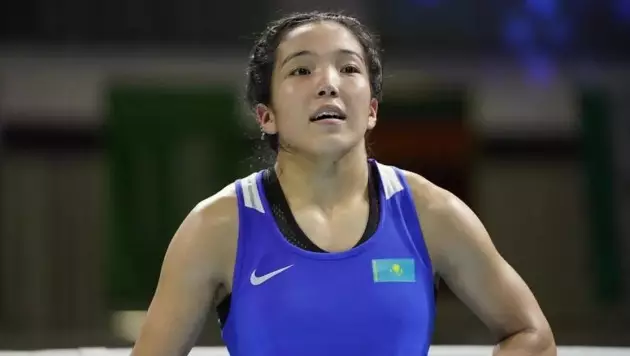 Ұлжан Сәрсенбек жартылай финалда ринг қожайынын жеңе алмады