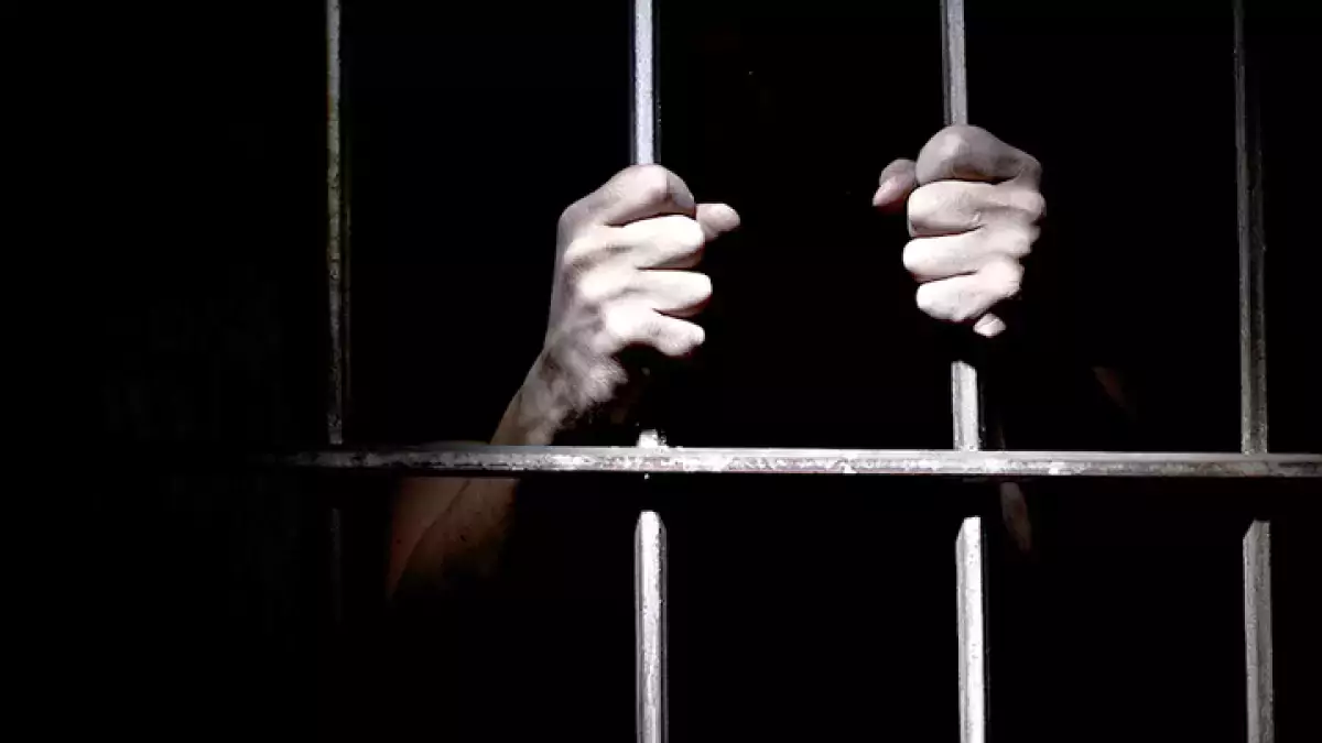 Қазақстанда сотталған ер адам өз еркімен Ресей түрмесіне ауысуды сұраған