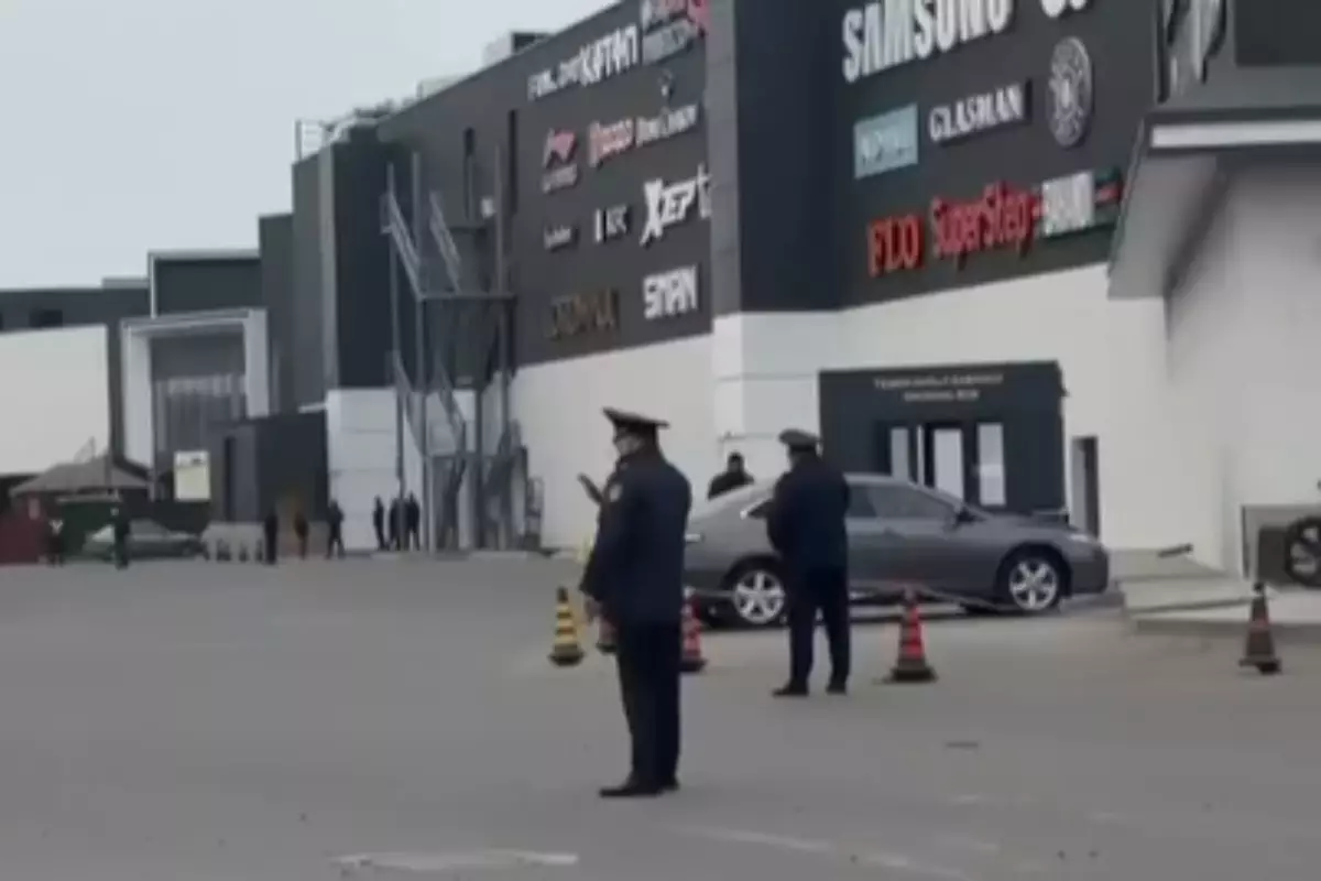 В Атырау эвакуировали посетителей ТРЦ Infinity Mall