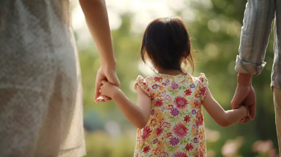 Қазақстанда ата-аналардың жұмыс күнін бір сағатқа қысқарту ұсынылды