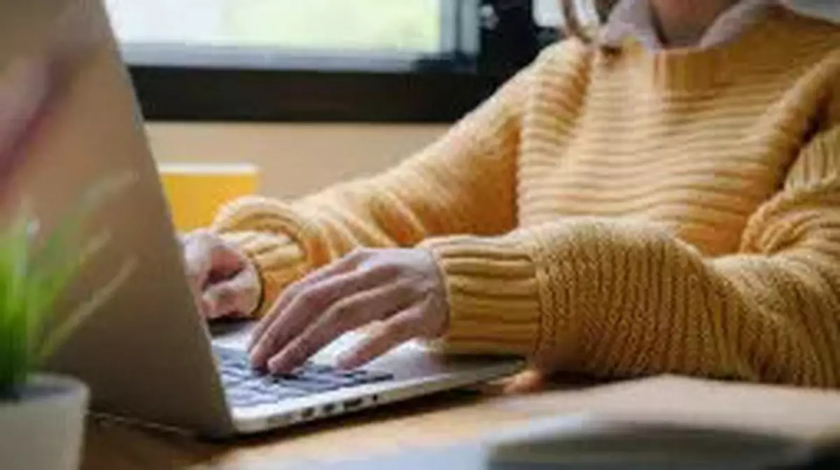 Почти 1,5 тысячи классов перевели на дистанционку в Казахстане