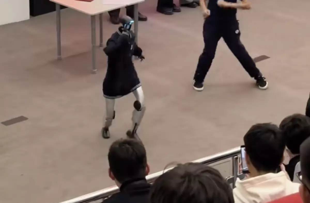 Робот станцевал под хит Кайрата Нуртаса (ВИДЕО)