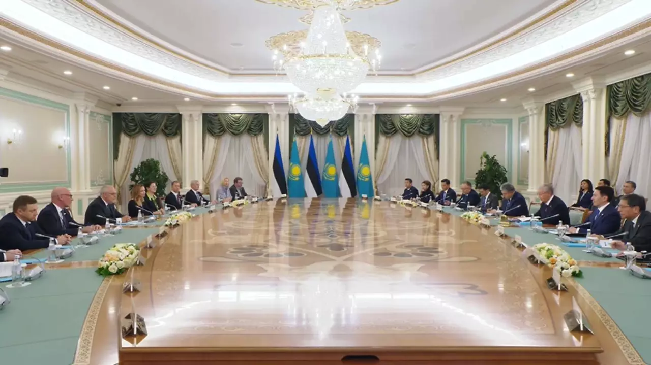 Қазақстан мен Эстония құны $517 млн тең 11 құжатқа қол қойылды