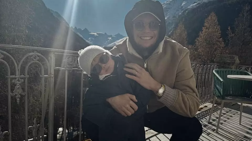 Александр Бублик отбасылық демалысынан суреттермен бөлісті