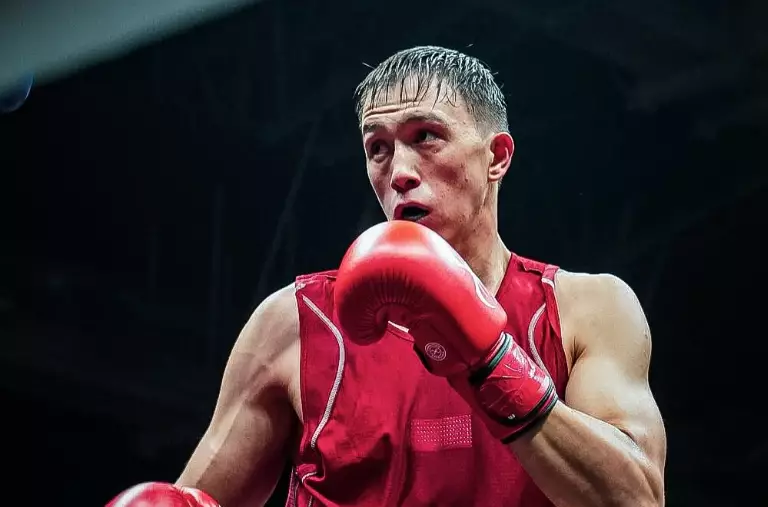 Казахстанский боксер вышел в финал Кубка мира в Индии