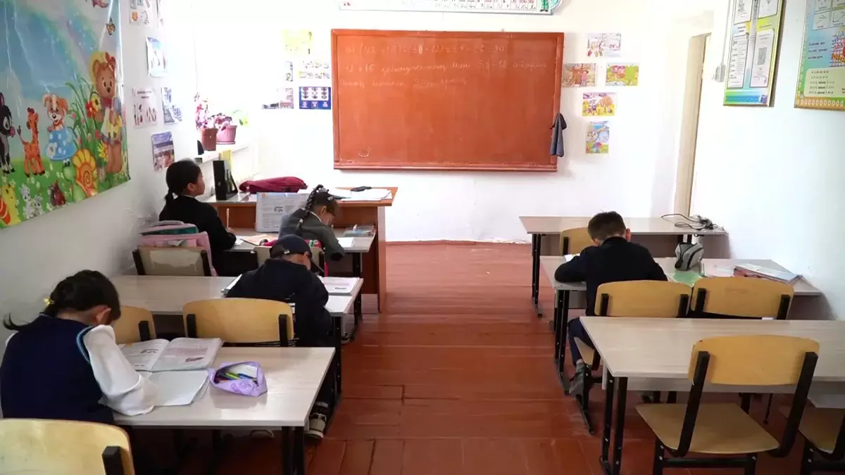 Жамбыл облысында ауыл балалары ескі үйде білім алуға мәжбүр