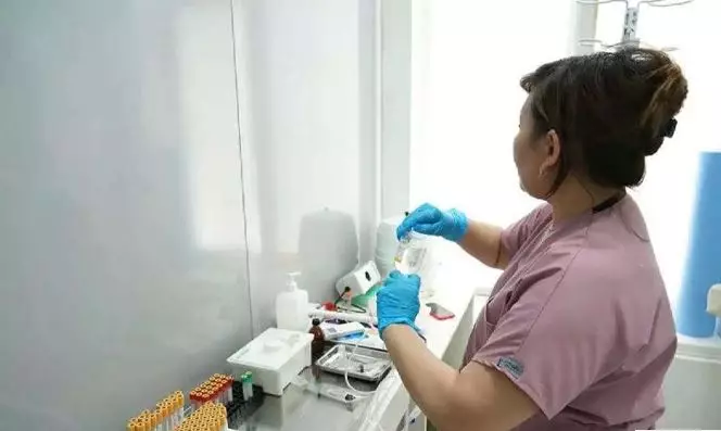 В Казахстане обнаружен штамм гонконгского гриппа, школы переведены на дистанционное обучение.