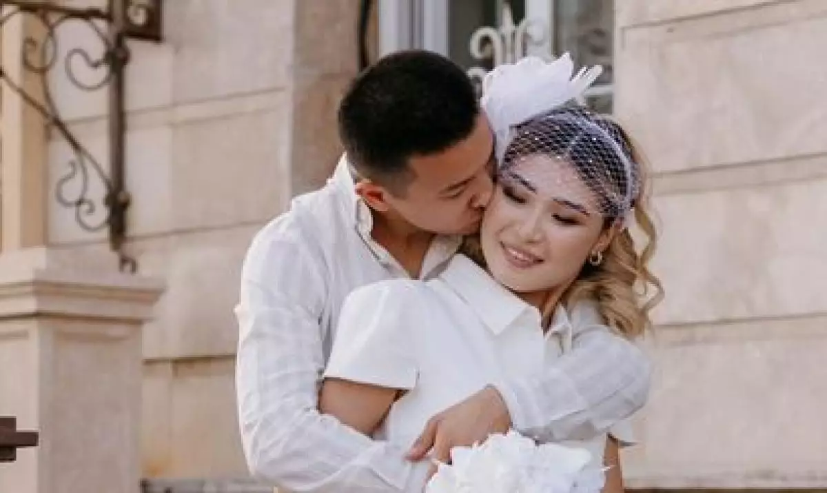 Супруг погибшей в результате обрушения облицовки в Астане поблагодарил казахстанцев