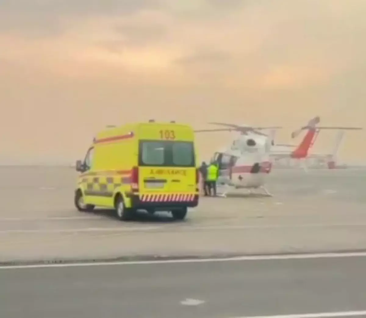 Пострадавшего в смертельном пожаре в Туркестанской области доставили санбортом в Шымкент