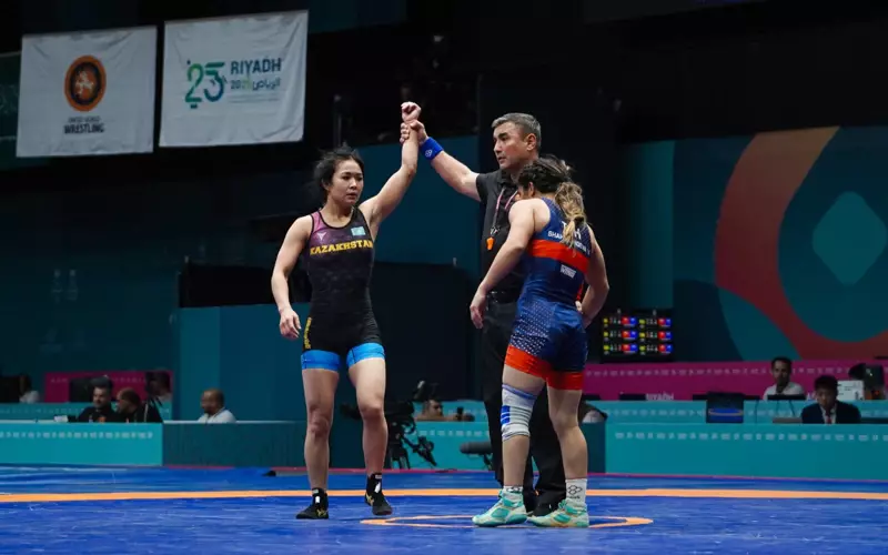 Бронзу в борьбе и серебро в фехтовании завоевали казахстанские спортсмены в Эр-Рияде.
