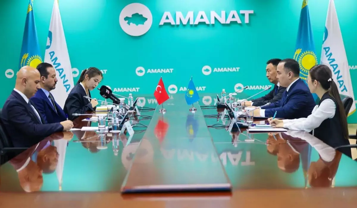 «AMANAT» пен «AK Parti» өзара ынтымақтастықты нығайтуда