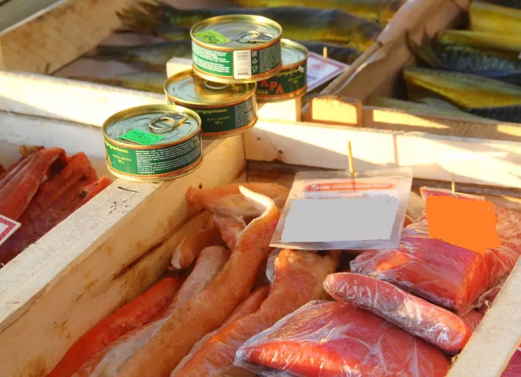 На границе с Казахстаном изъяли две тонны лосося неизвестного происхождения.