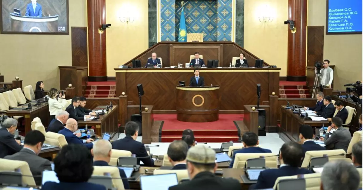   Еңбек жағдайын жетілдіру бойынша заң жобасын мақұлдады   