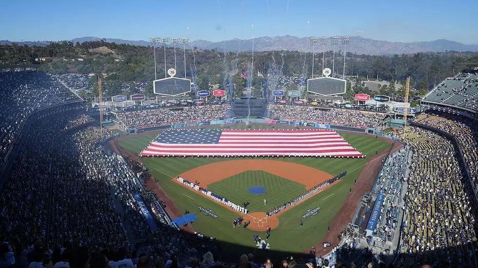 Netflix заключает революционную медиасделку с MLB, а игры вернутся на NBC.