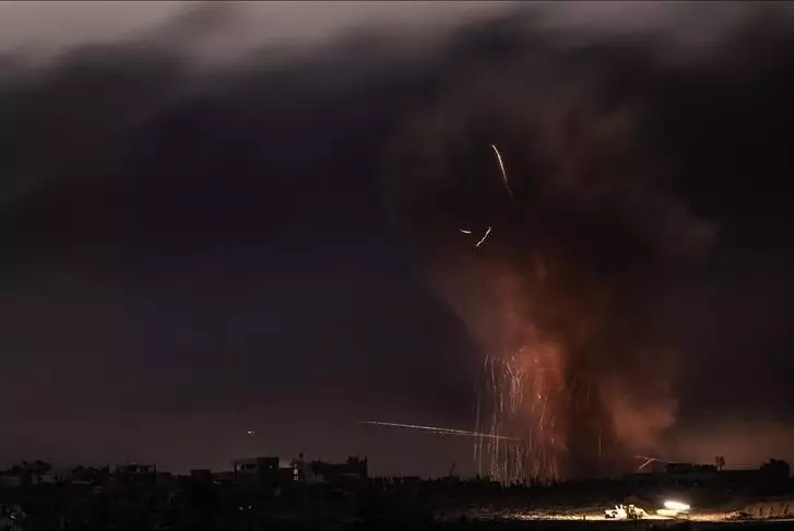 Авиаудар Израиля по лагерю в Ливане унес жизни 13 человек