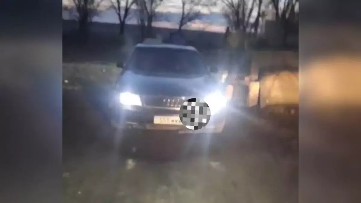 Водителя с чужими номерами на авто задержали на трассе в Карагандинской области