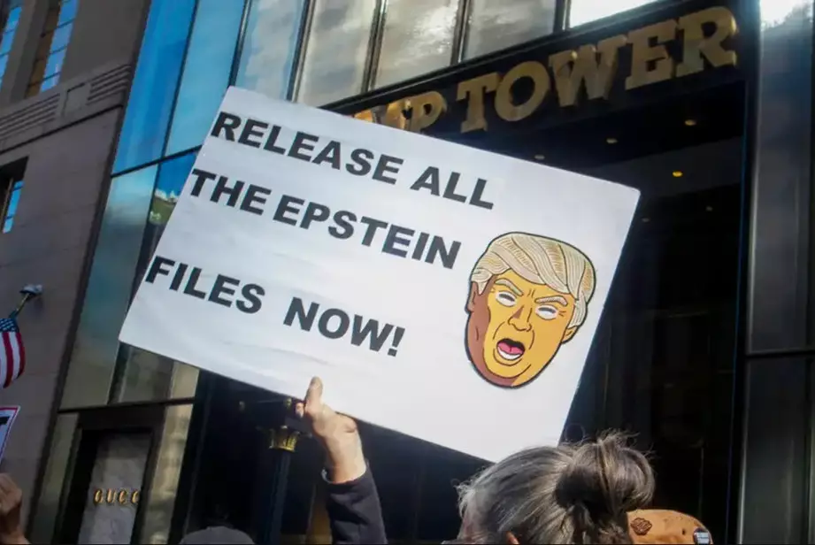 Трамп подписал закон об опубликовании "файлов Эпштейна"