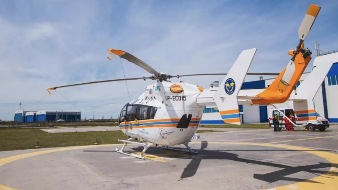 Алғабастағы өрттен зардап шеккендердің бірі тікұшақпен Шымкентке жеткізілді