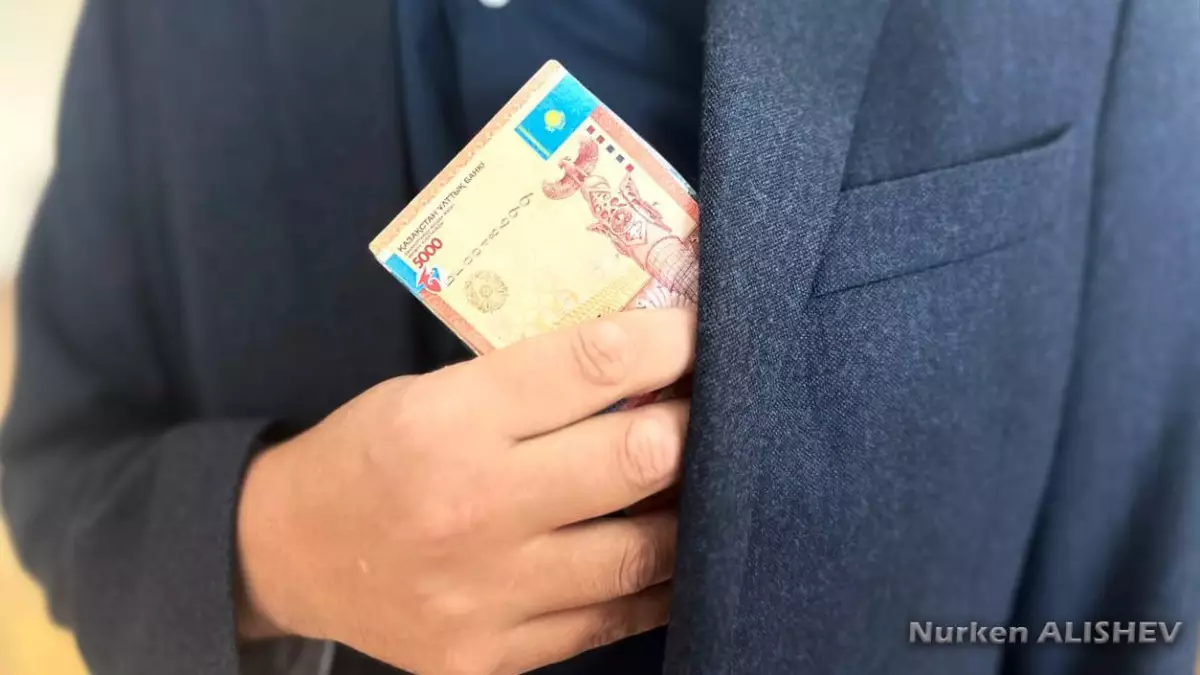 "Мемлекет асырауға міндетті емес": Бектенов еңбекке қабілетті азаматтар туралы айтты