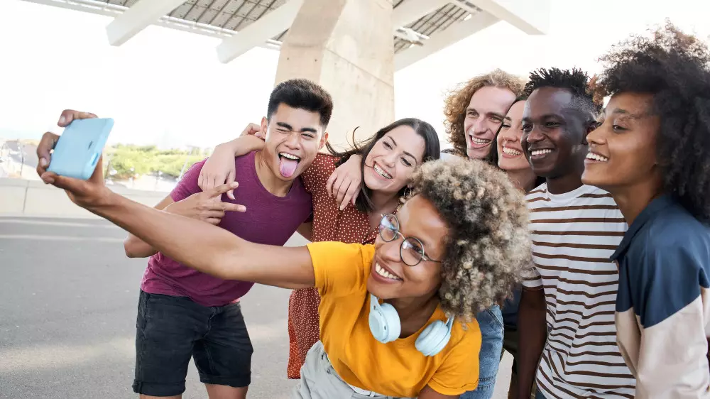 Миллиениалы и зумеры назвали неожиданный признак привлекательности