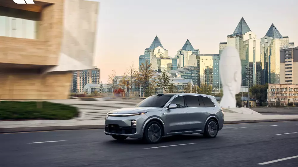 Казахстан выдал ОТТС для Li Auto. Почему это важно для владельцев