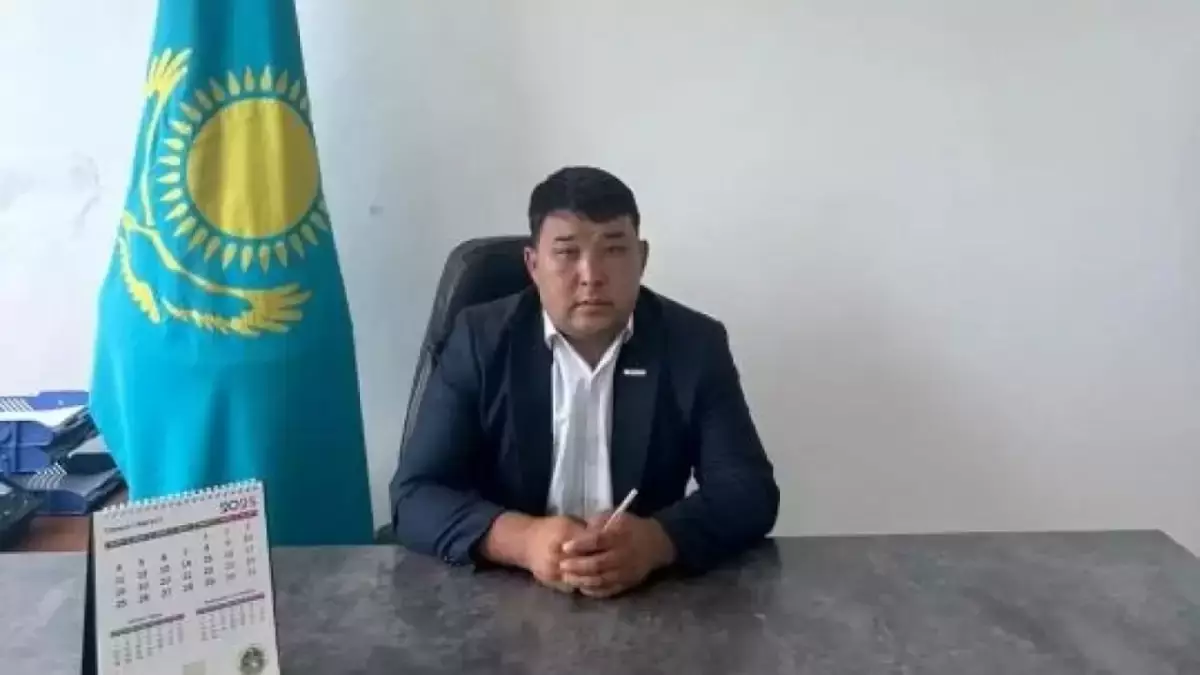Тұрғындармен кездесуде балағат сөз айтқан әкім: ШҚО басшысы қандай жаза тағайындалғанын айтты