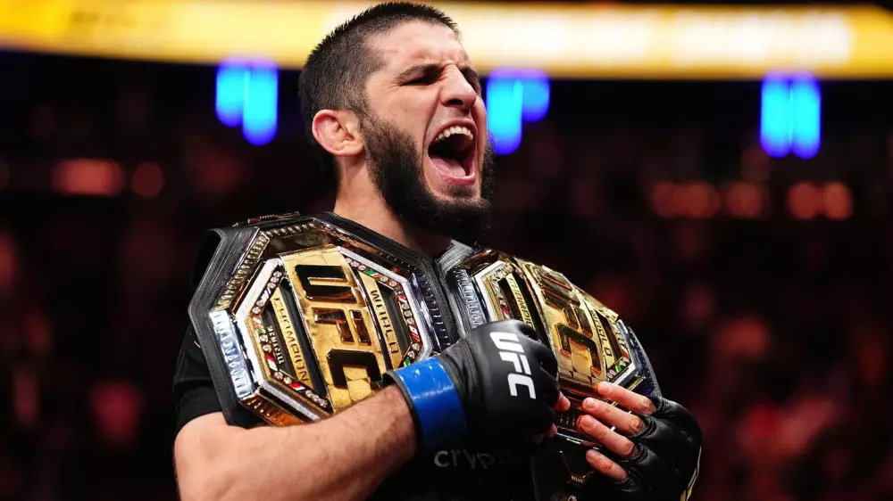 “Она не смотрит“: Махачев рассказал о звонке маме после завоевания титула