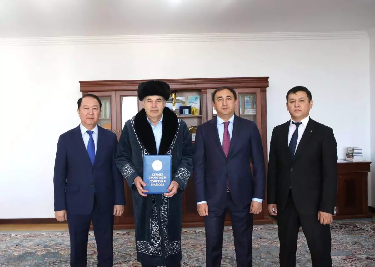 Қызылорданың «Қайсары» бас бапкер Виктор Кумыковпен қоштасты