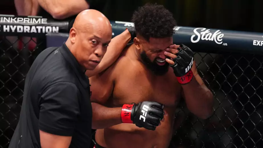 Спивак снялся с боя против Газиева - UFC оперативно нашёл замену