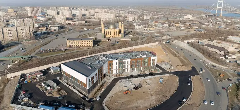 Строительно-монтажные работы выполнены на 90 процентов: ход строительства Дворца школьников в Семее