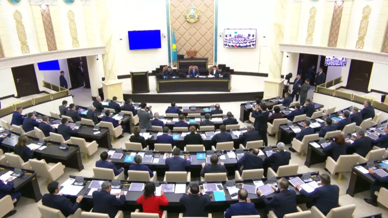 Республикалық бюджетке қатысты заң мақұлданбады