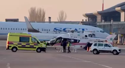 Вторую пострадавшую при пожаре в Алгабасе доставили вертолетом МЧС в Шымкент