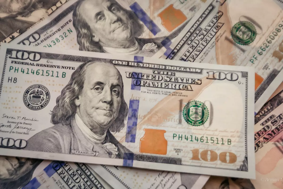 Курс доллара в Казахстане немного снизился