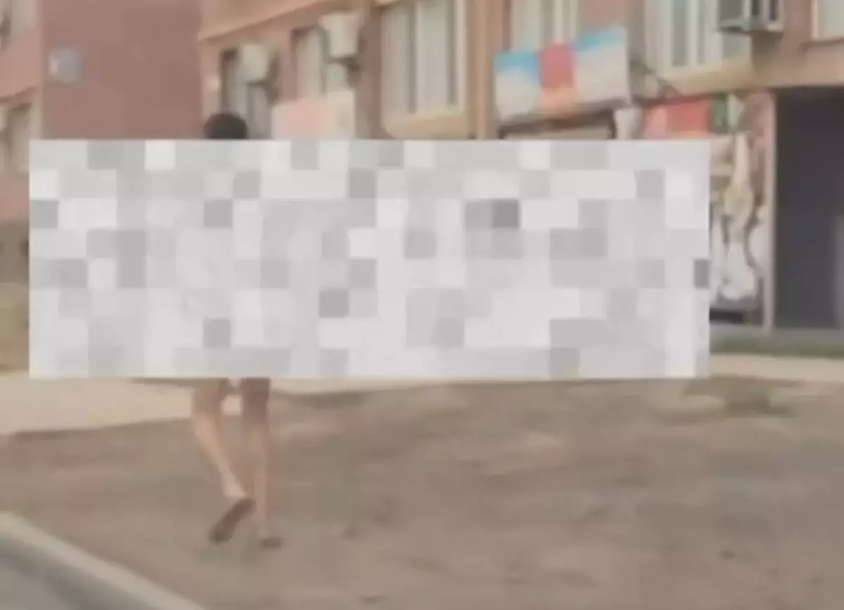Мужчина разгуливался голым по улицам Атырау