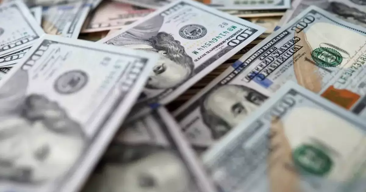  Доллар снова подешевел в Казахстане 