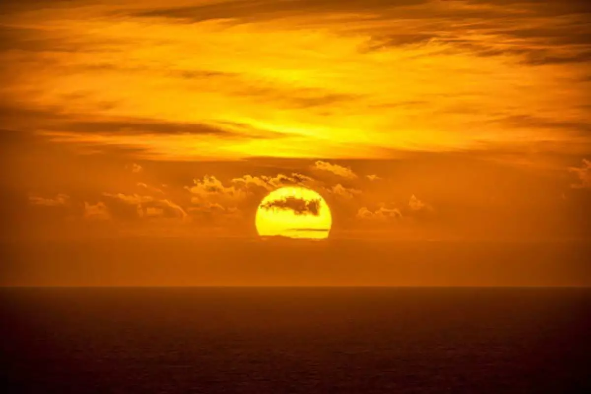 "Царь-протуберанец" улетел с Солнца (ВИДЕО)