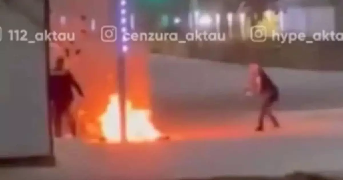  Бейнеуде ер адам полиция бөлімінің жанында өзін өртемек болды 